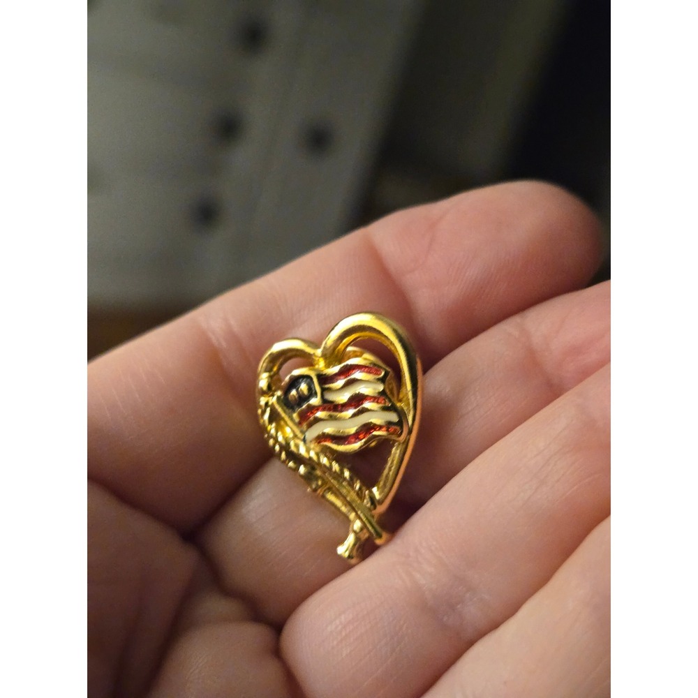 Avon US Forever America Flag Heart Pin Vintage